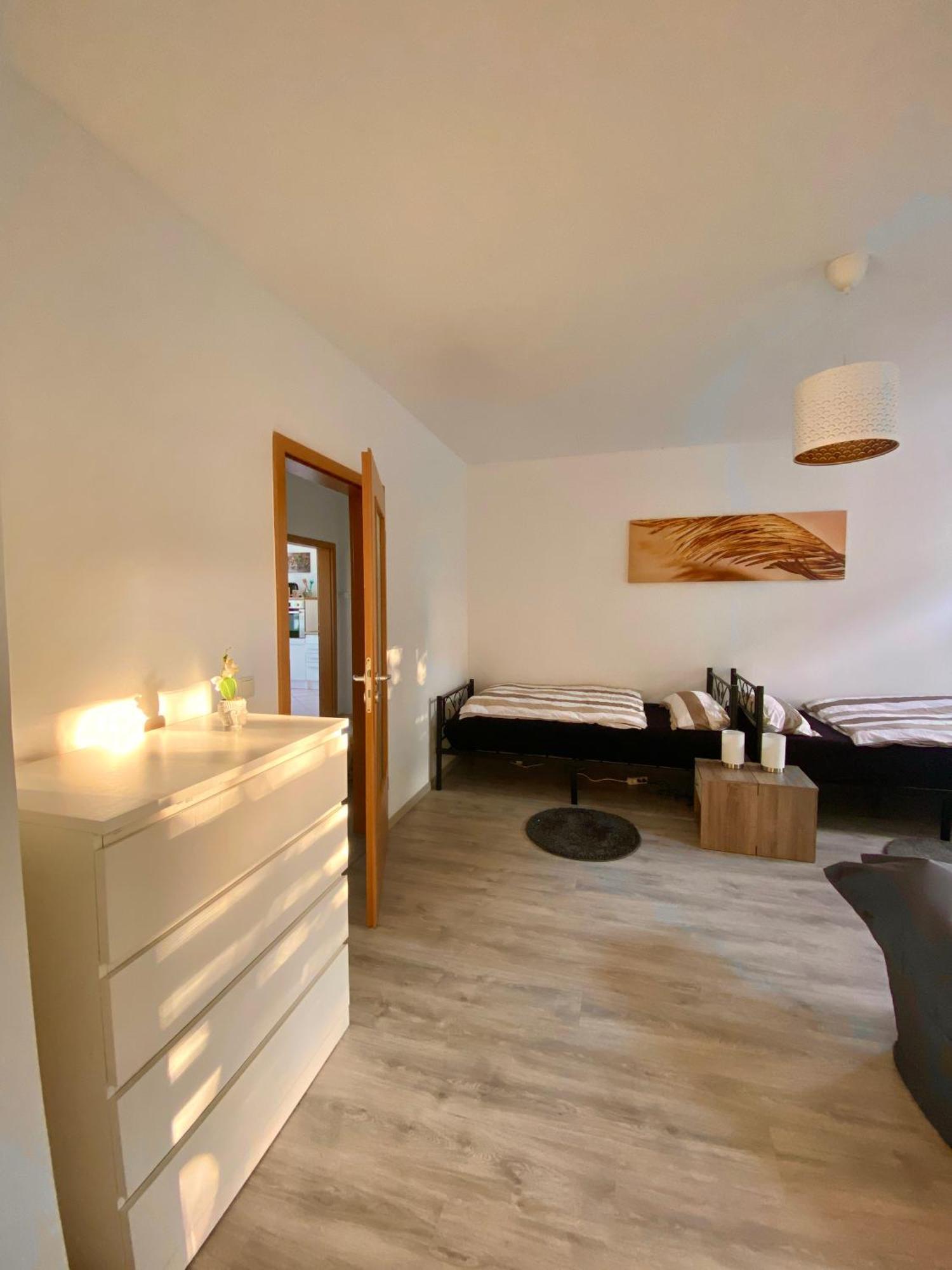 Schoene 3-Zimmer Monteurswohnung Im Sueden Von Leipzig Eg エクステリア 写真