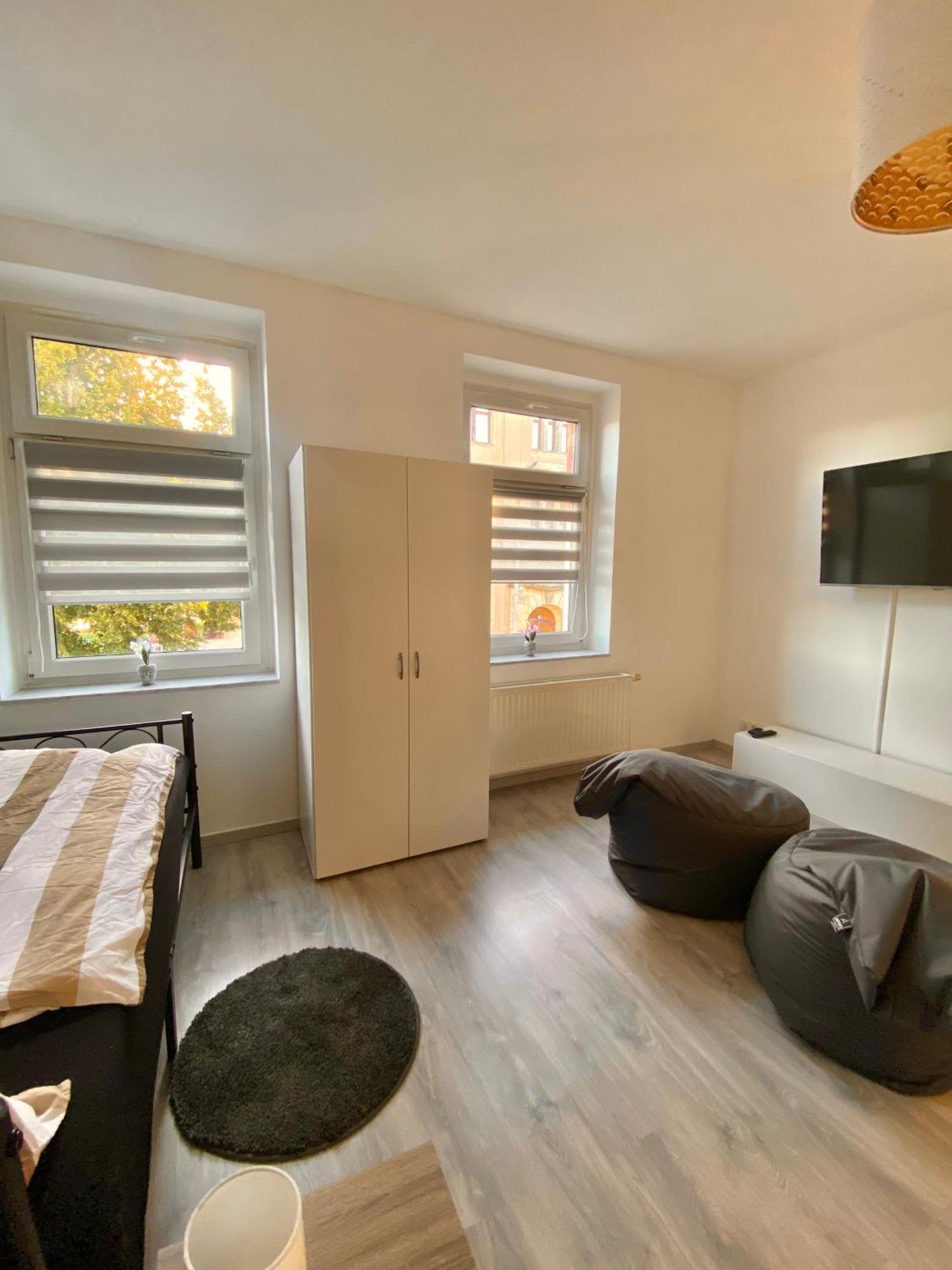 Schoene 3-Zimmer Monteurswohnung Im Sueden Von Leipzig Eg エクステリア 写真